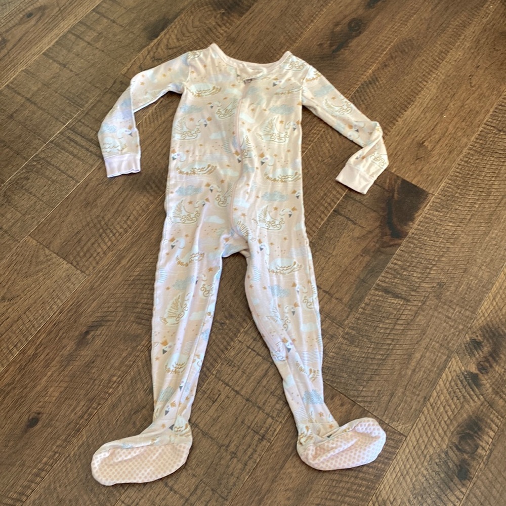 The Children’s Place Swan Zip up Pajamas